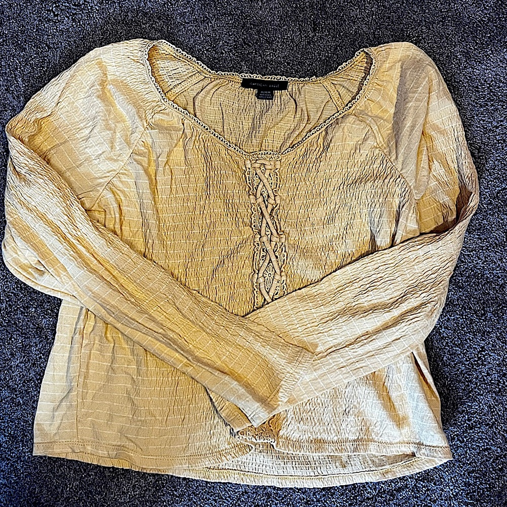 Long sleeve yellow top from American Eagle barely worn